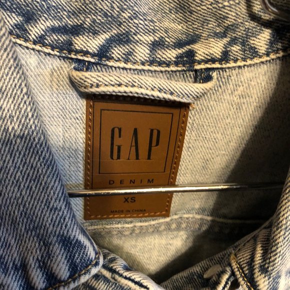 GAP WOMEN' S CLASSIC DENIM JEAN JACKET SIZE EXTRA SMALL XS NEW WITHOUT TAGS - Picture 3 of 12